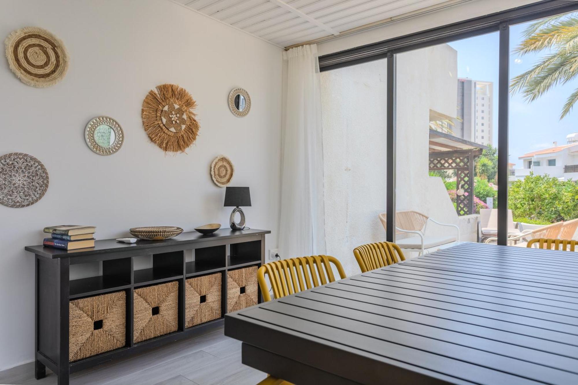 Taheli's Modern Townhouse With A Pool Appartement Paphos